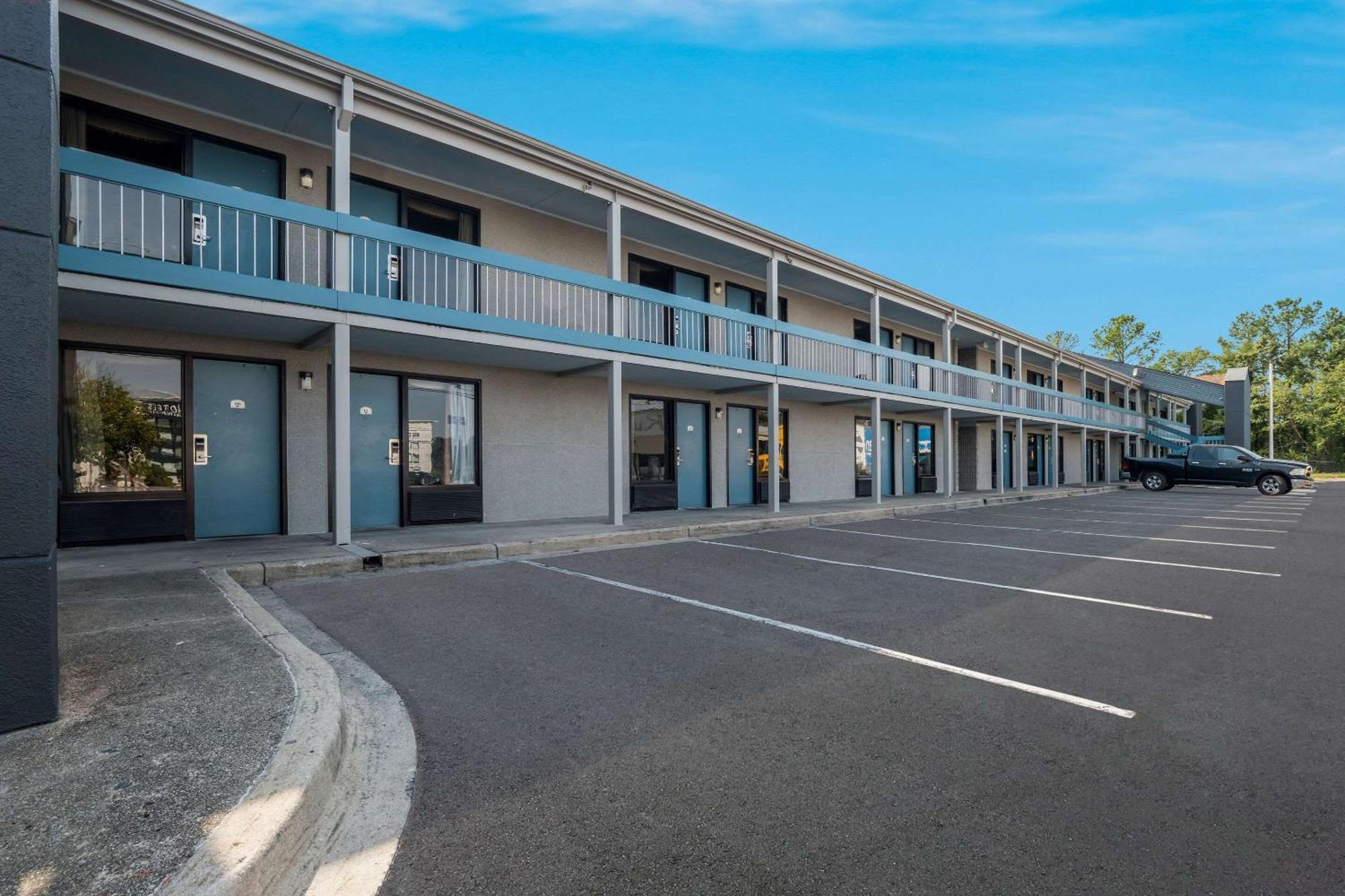 Quality Inn Fort Jackson Columbia Exterior foto